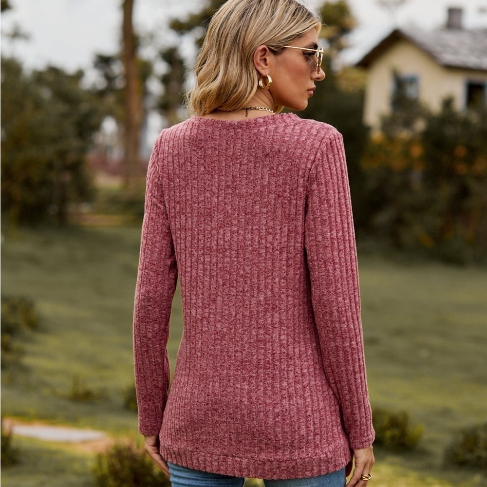 Classic Chic Ribbed V-Neck Sweater - Picture 3 of 4
